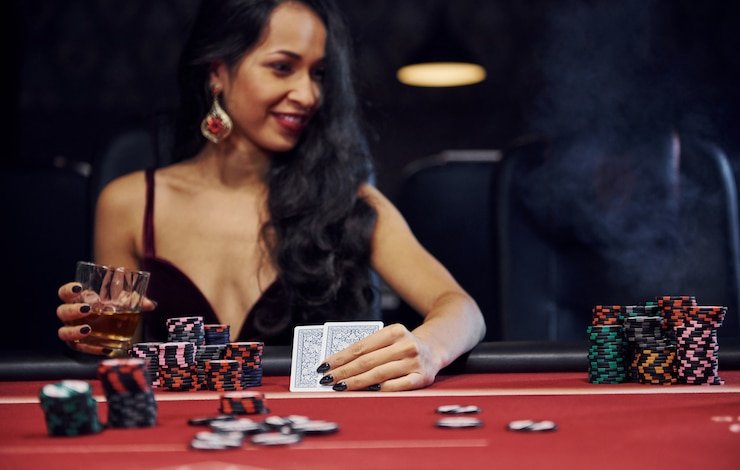 Meja Sic Bo live casino dengan tiga dadu di platform bosjoko login